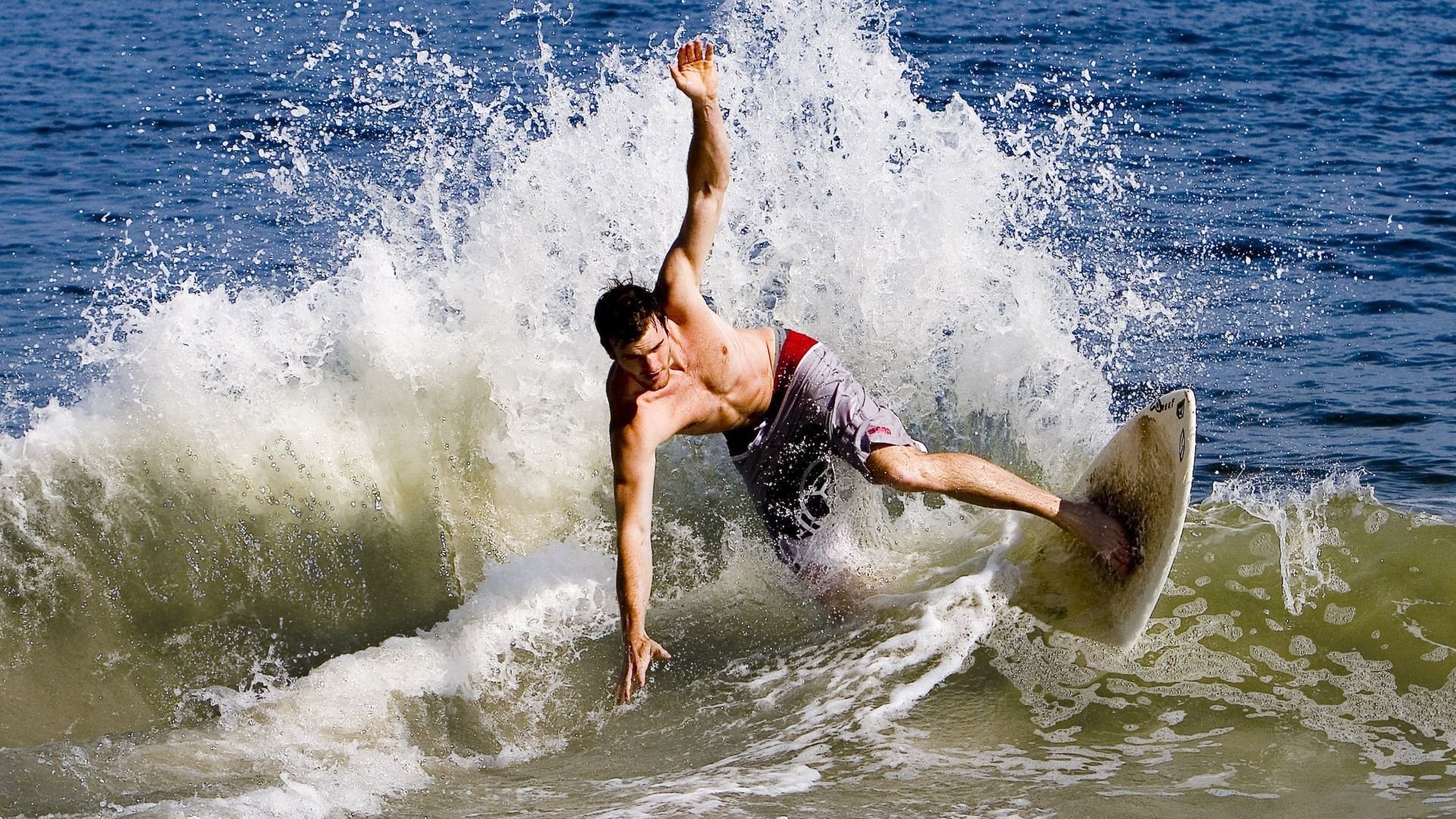 中国队冲刺阶段发挥关键作用，中国队冲击金牌