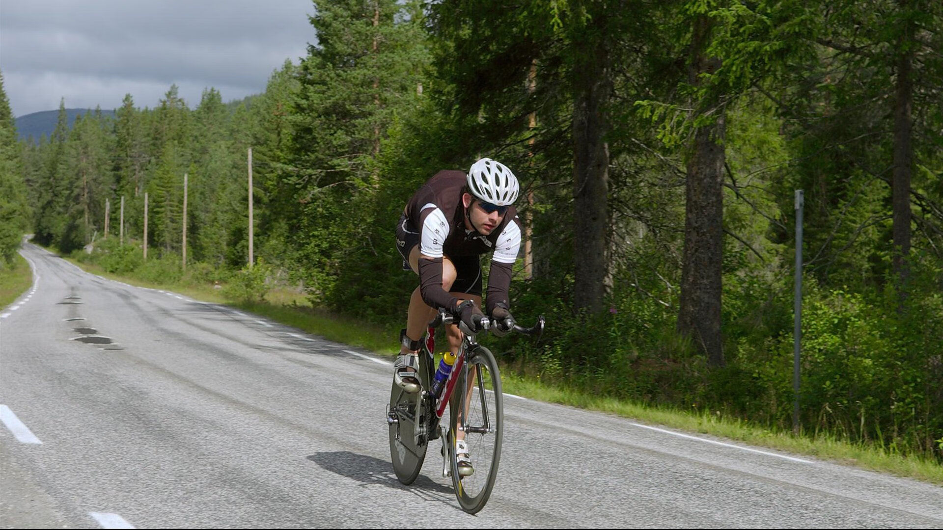 伯科夫50米仰泳爆发力惊艳全场